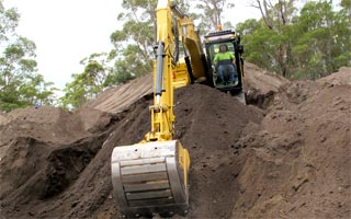 Train in Earthmoving with Accredited Earthmoving Training (AET)